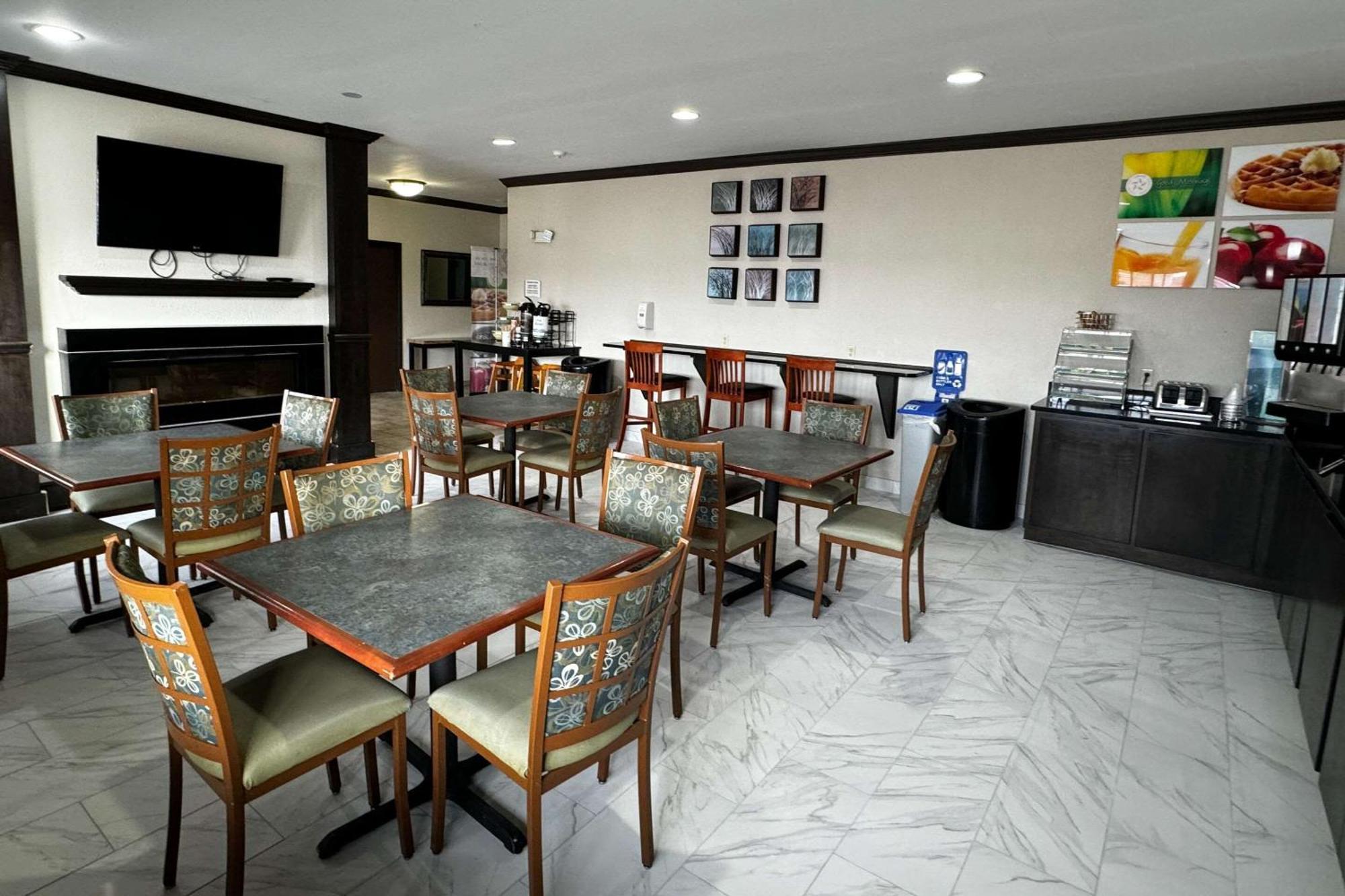 Forsyth Quality Inn Near I-72 And Hwy 51 מראה חיצוני תמונה